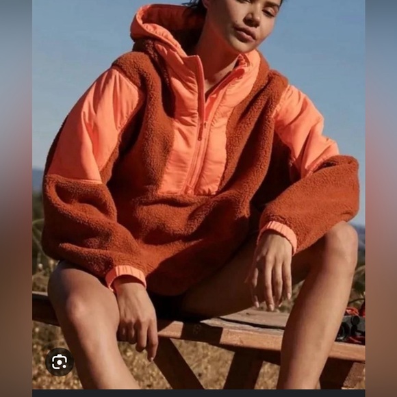 🌾NWOT FP Movement Lead The Pack pullover - Picture 1 of 10